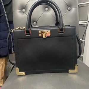 Michael Kors Kinsley satchel